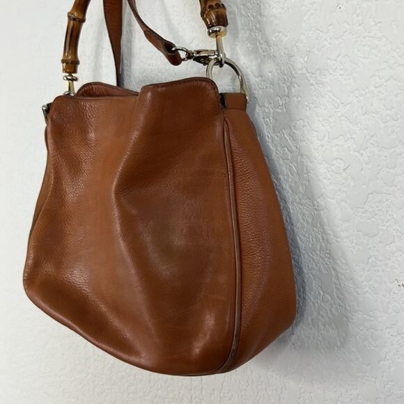 SISO Bamboo Leather Cross Strap Bag - Picture 5 of 11